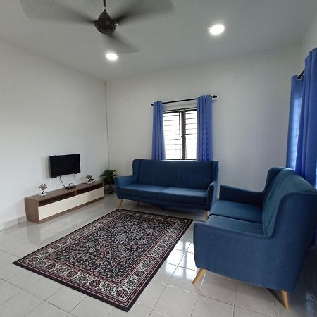 Aisya Homestay Bajet Karak Setia Exterior foto