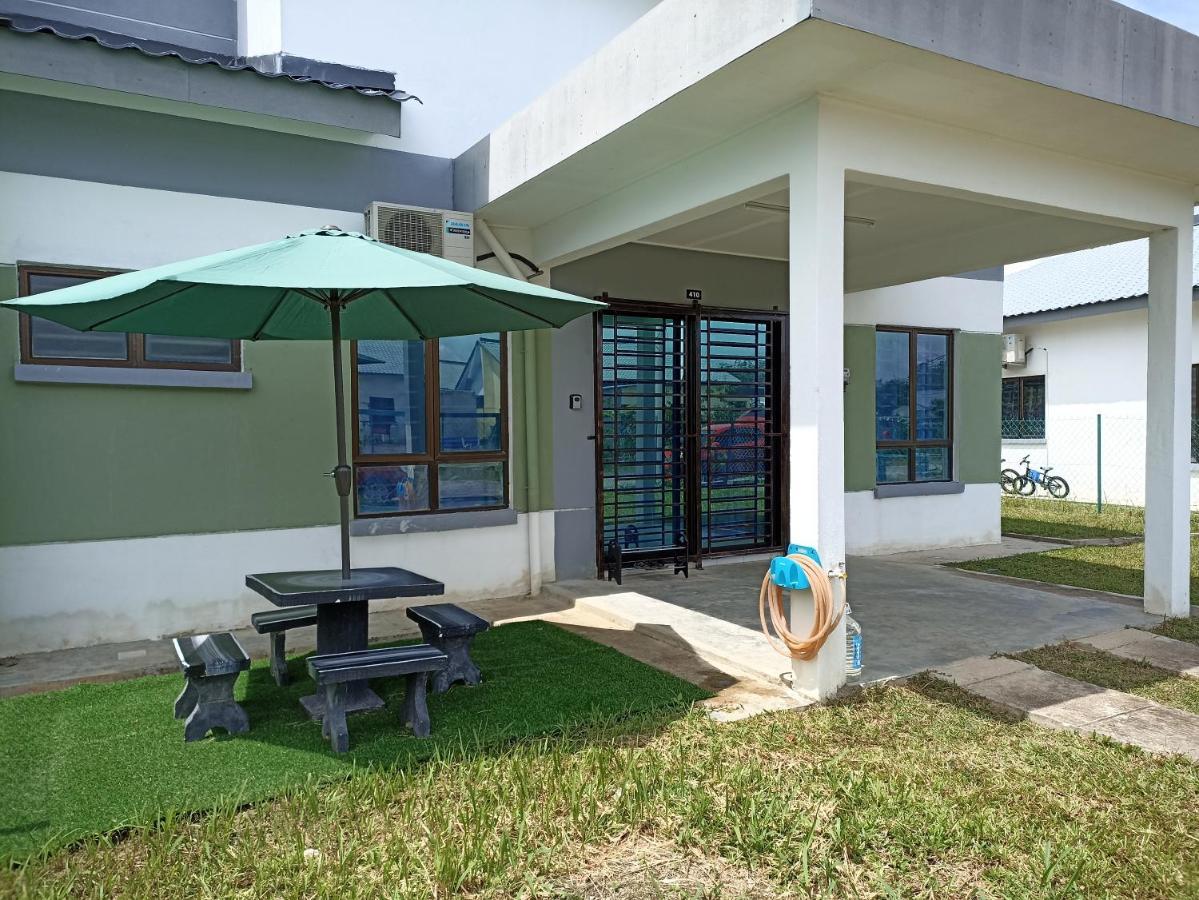 Aisya Homestay Bajet Karak Setia Exterior foto