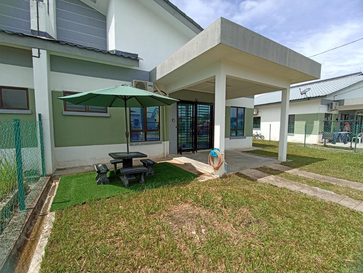 Aisya Homestay Bajet Karak Setia Exterior foto